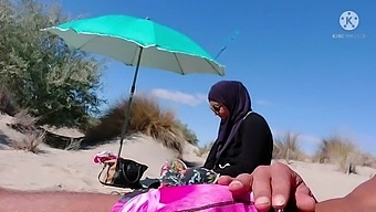 Wystawiłam Się Na Widok Muzułmanina Na Plaży I Zaskoczyłam Go!